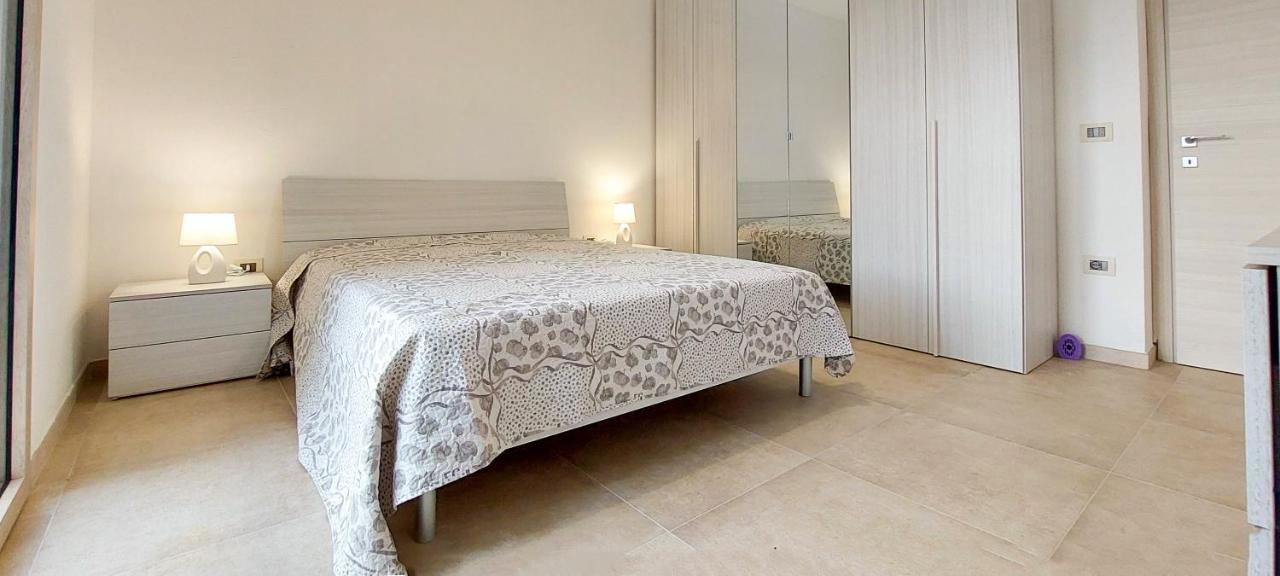 Appartamento Brigida Bilocale 2 Posti Vicino Al Centro San Teodoro  Eksteriør bilde